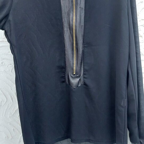 Evening blouse with zipper and leather details like new, one size black
