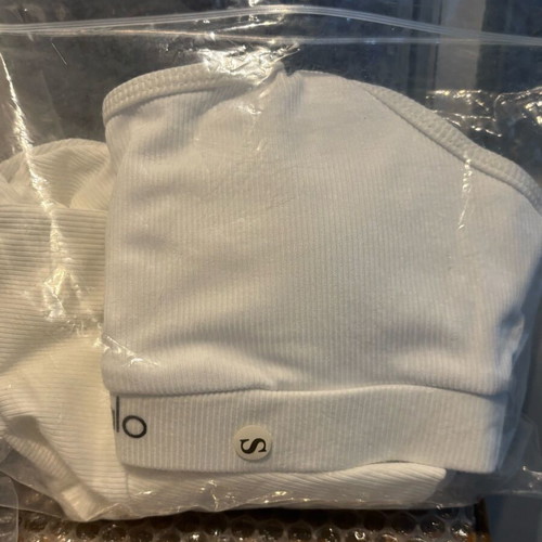 Alo Yoga White Set New, Scrunch Bum Leggings