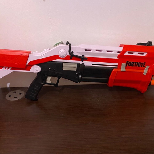 Fortnite Nerf Tactical Shotgun lightly used with 1 dart