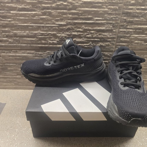 Adidas Supernova 42 2/3 Goretex new running shoes black