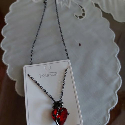Women's necklace heart with rose new, red stone
