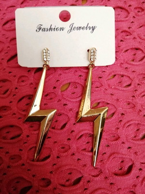 Lightning bolt earrings new in gold color