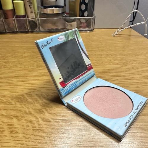 Balm Beachy Long Wear Blush like new, warm and sunny
