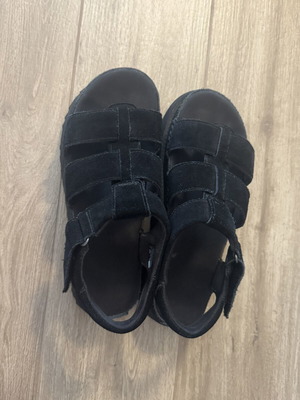Ugg Australia women's black suede platform sandals size 39