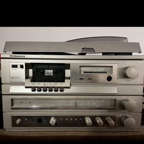 Grundig Compact Center 330 sound system with turntable used