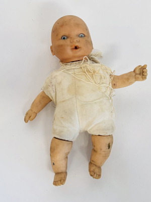 Antique collectible 1930’s composition and cloth baby doll used, 15cm