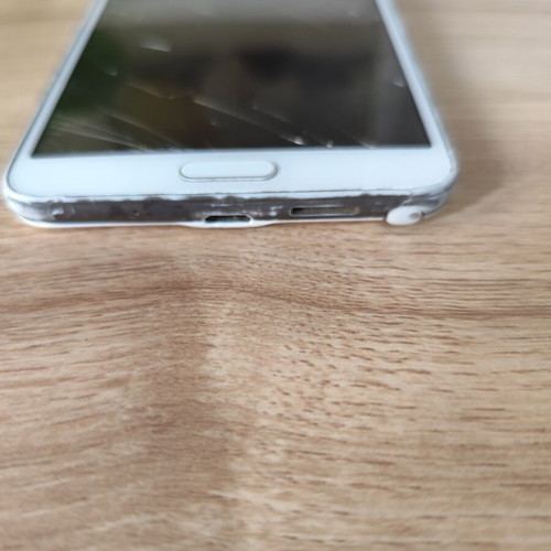 Samsung Galaxy Note 3 Neo used with cracked screen, white