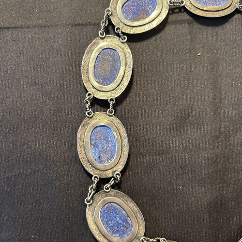 Vintage 960 silver necklace like new with blue stones