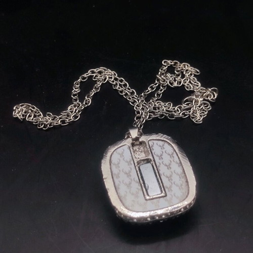 Giannis Antetokounmpo Milwaukee Bucks pendant new