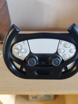 Sony PlayStation joystick case like new with suction cups
