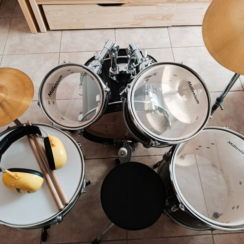 Millenium Focus Junior Drum Set, black, for children 4-7 years