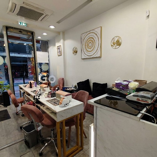 Professional manicure and pedicure equipment like new
