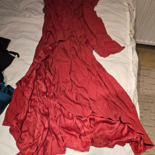 Midi dress with sleeve and V neck, like new, size large, red