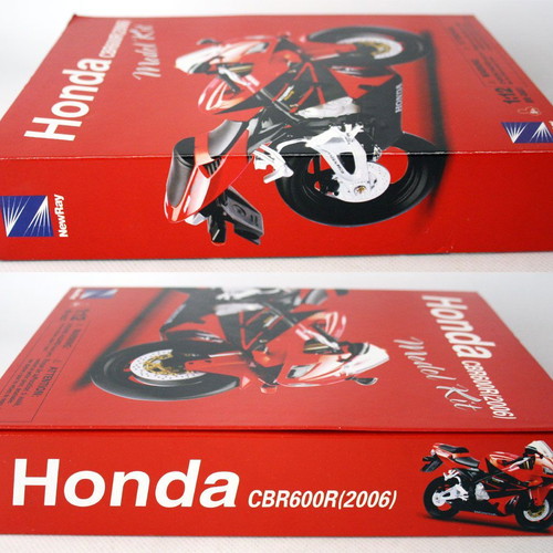 Honda CBR600R (2006) Die Cast Model Kit red motorcycle NewRay new