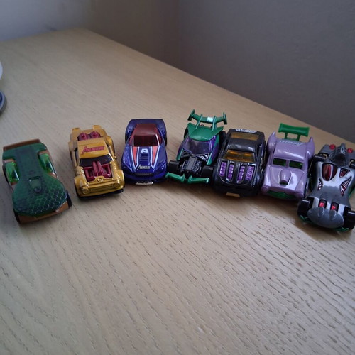 Hotwheels Marvel Cars like new with Groot Iron Man Captain America Thanos Hulk Vulture Prawler