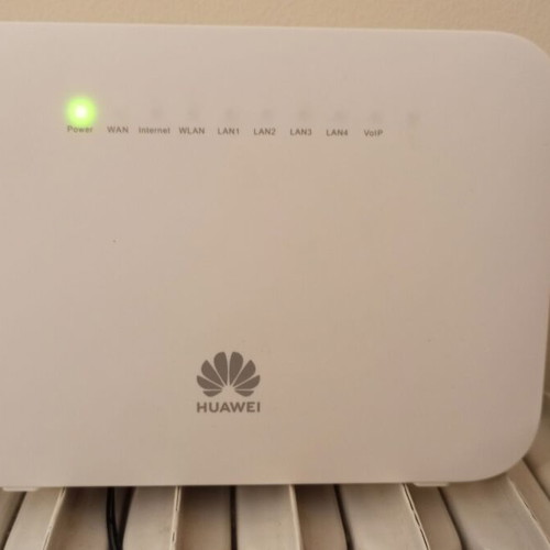 Router Huavei για 100 mbps σαν καινούργιο