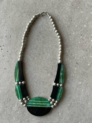 Women's necklace like new ethnic style from SFERA black and green