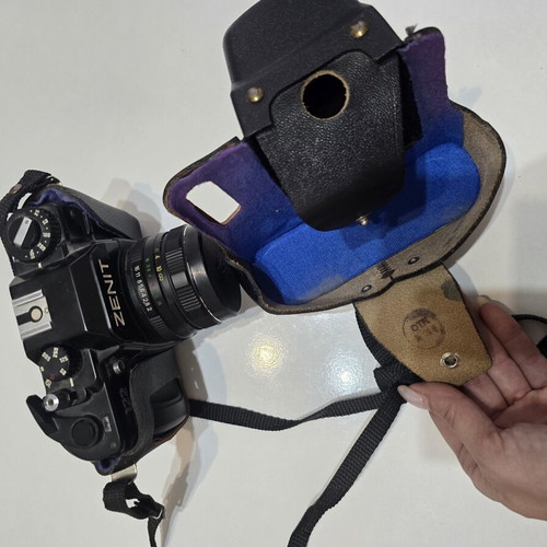 Zenit 122 SLR camera with Helios lens and case, untested