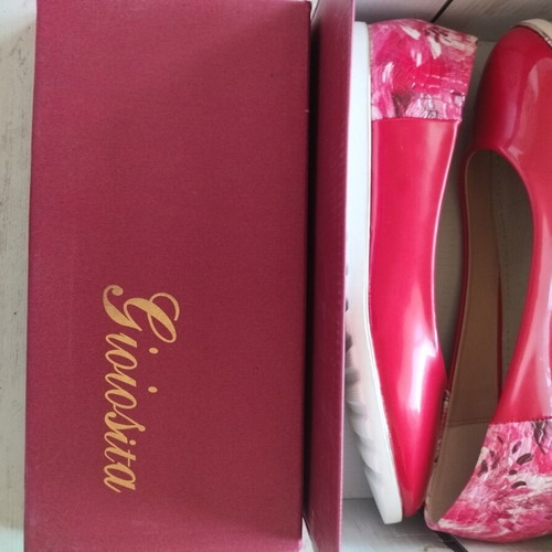Red women's ballerina shoes new, light and comfortable