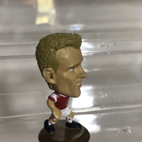 Corinthian Microstars Arsenal Home Bergkamp MC1386 Gold Base Microdome used