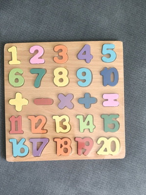 Wooden puzzle Learn Numbers 1-20 and Math Symbols new