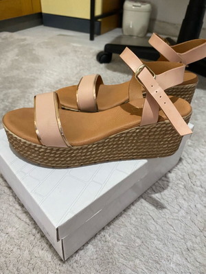 Platform sandals like new, size 40, beige and brown