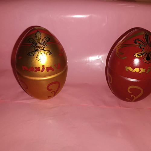 Metal Collectible Eggs Maxim's de Paris Set New