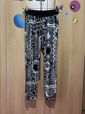 Salvari pants multicolor size M-L like new with pockets