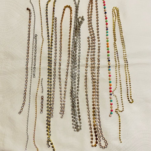 Package with pom-poms, rhinestone chains and clasps for bracelets and chains new