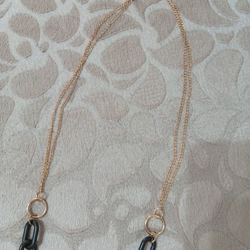 Long necklace black and gold