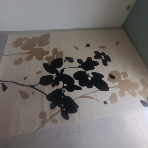 Biokarpet rug 3x2 meters like new, white black beige