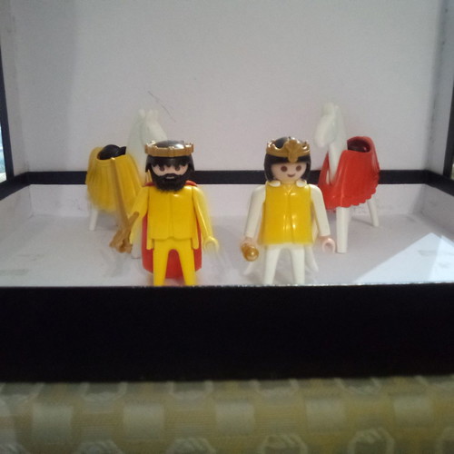 Playmobil Lyra king and queen with horses used