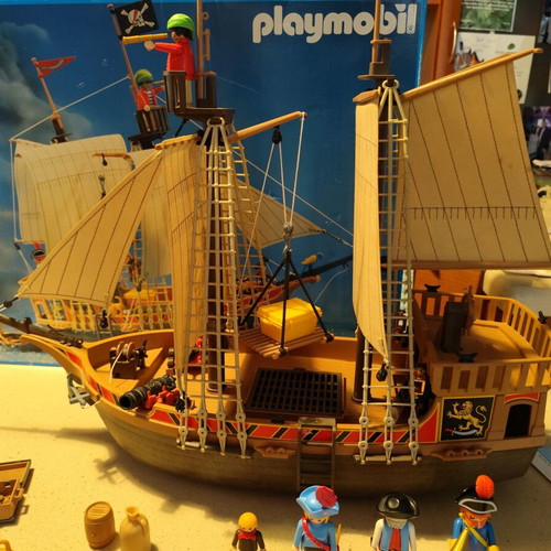 Playmobil 3750 pirate ship used with box and instructions