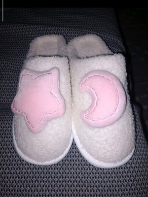Unisex slippers new, white and pink