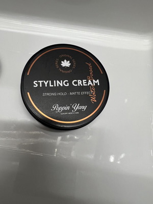 Styling cream matte effect like new