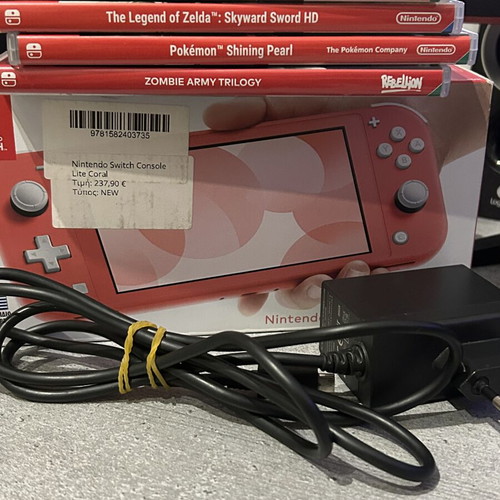 Nintendo Switch Lite κονσόλα σαν καινούργια με 4 παιχνίδια, 128GB αποθηκευτικό χώρο και θήκη