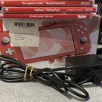 Nintendo Switch Lite κονσόλα σαν καινούργια με 4 παιχνίδια, 128GB αποθηκευτικό χώρο και θήκη