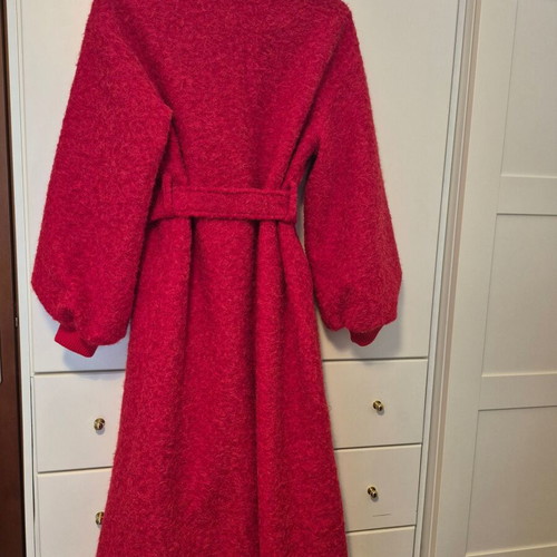 Lumina boucle coat red like new