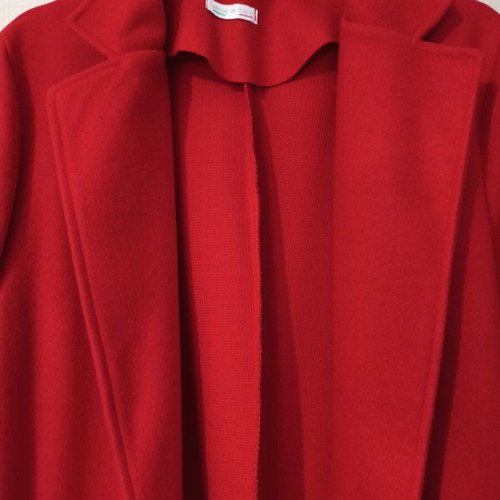 Women's red long coat with belt made in Italy new, one size