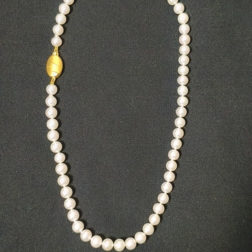 Pearl necklace new with 14K gold clasp