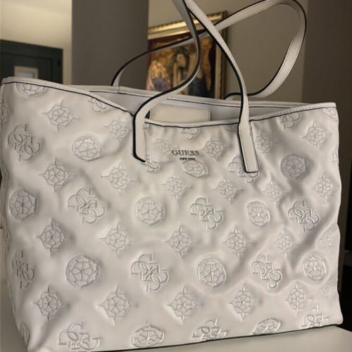 Guess shoulder bag like new, white