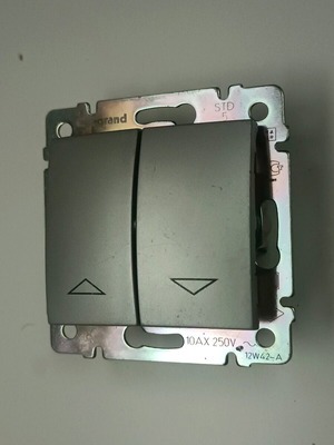 Διακόπτης Legrand Valena Ρολλων Aluminium σαν καινούργιο