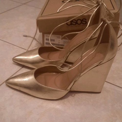 Assos shoes new, gold color, size 41