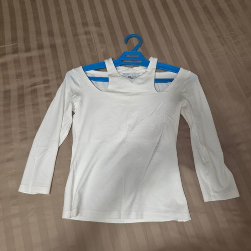 BSB blouse with shoulder cutouts like new, white, size S