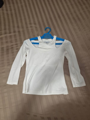 BSB blouse with shoulder cutouts like new, white, size S