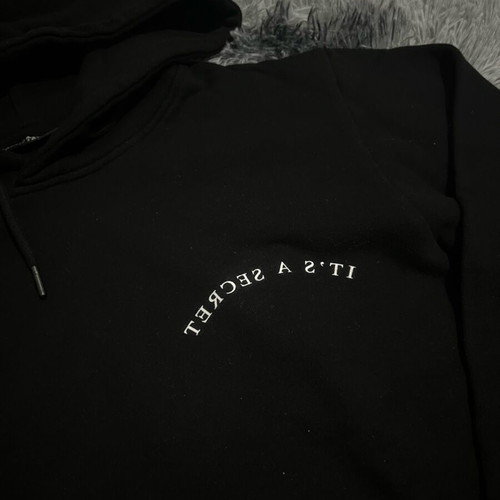Trapstar Ironagate Arch Hoodie new, black and blue, size Medium