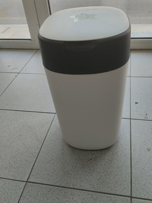 Tommee Tippee bin like new