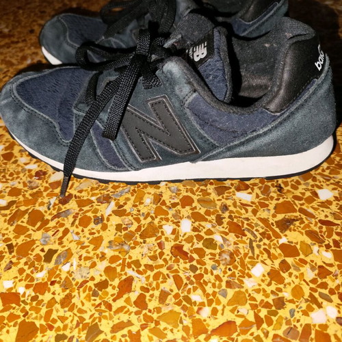 New Balance athletic shoes size 39 used, black