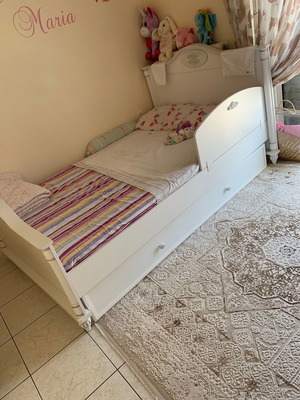 Ημίδιπλο εφηβικό κρεβάτι ROMANTIC σαν καινούργιο με στρώμα και κάγκελο