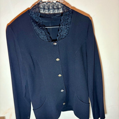 Women's jacket like new, black, size M